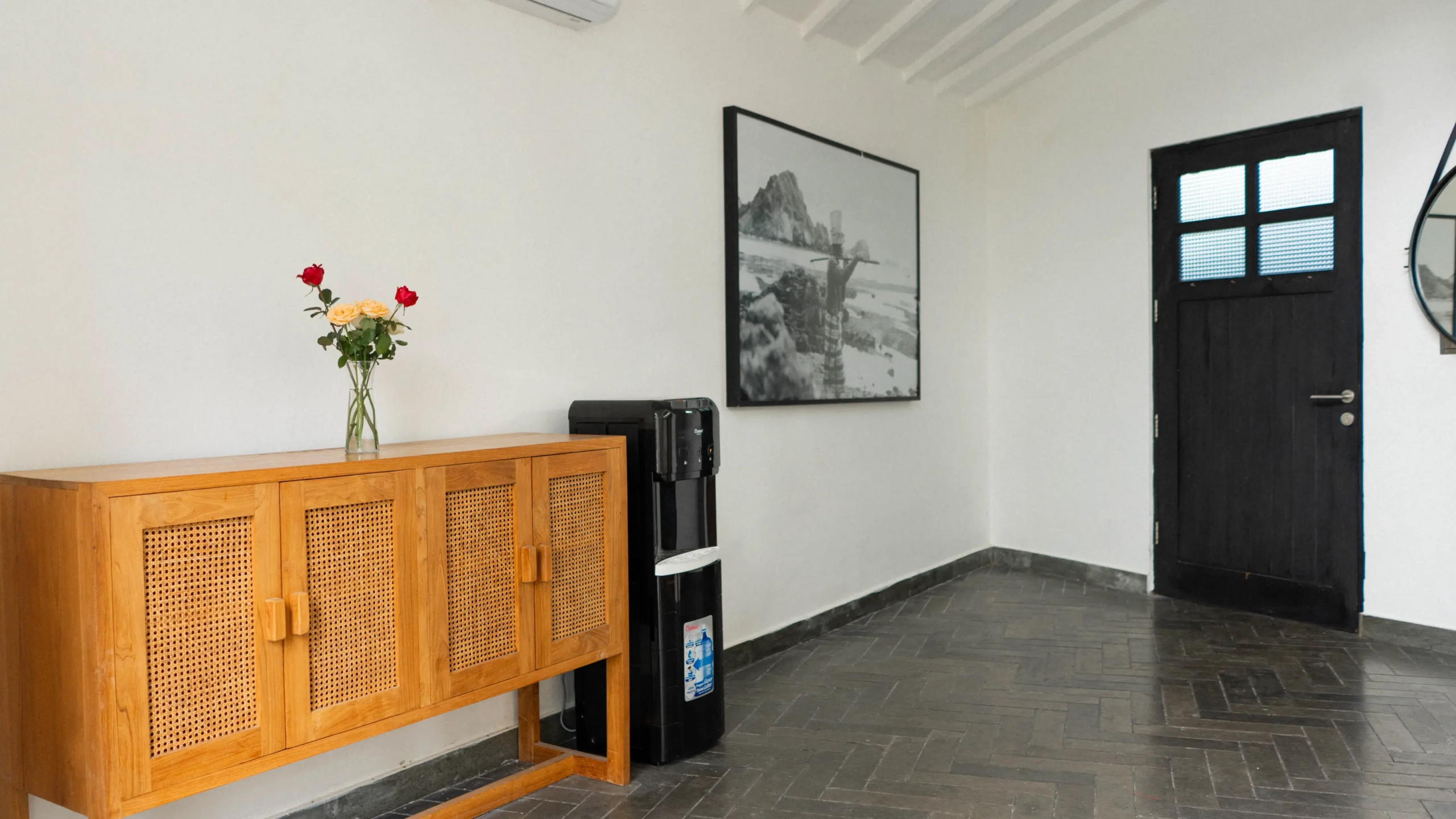 Modern Tropical 4-Bedroom Villa Complex in Pererenan10