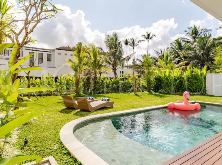 Modern Minimalist 2 Bedroom Villa with Spacious Garden in Quiet Ubud Area10