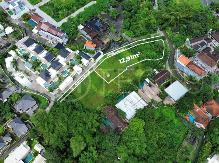Residential-Land-for-Sale-in-a-Peaceful-Area-between-Kerobokan-and-Canggu-3