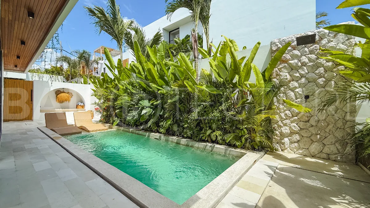 Stunning-Ricefield-View-2-Bedroom-Villa-for-Sale-in-Cemagi-117