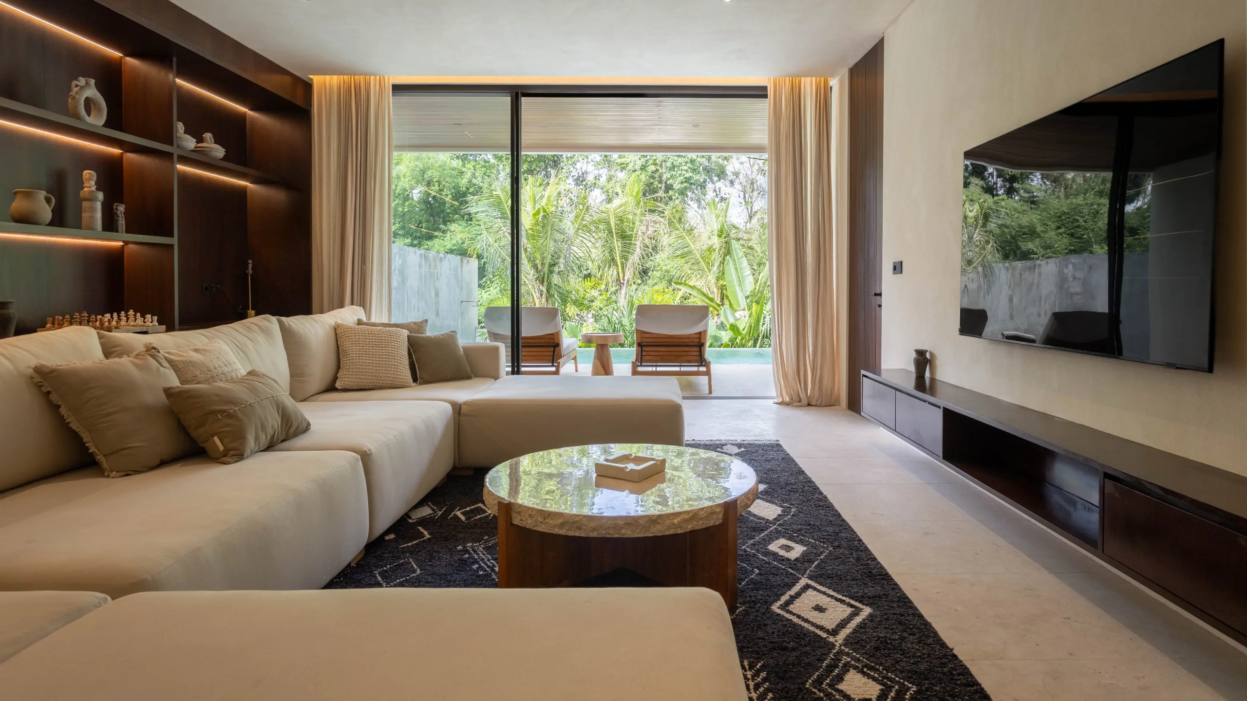 Luxury Riverside Villa in Tumbak Bayuh, Prime Residential Investment2