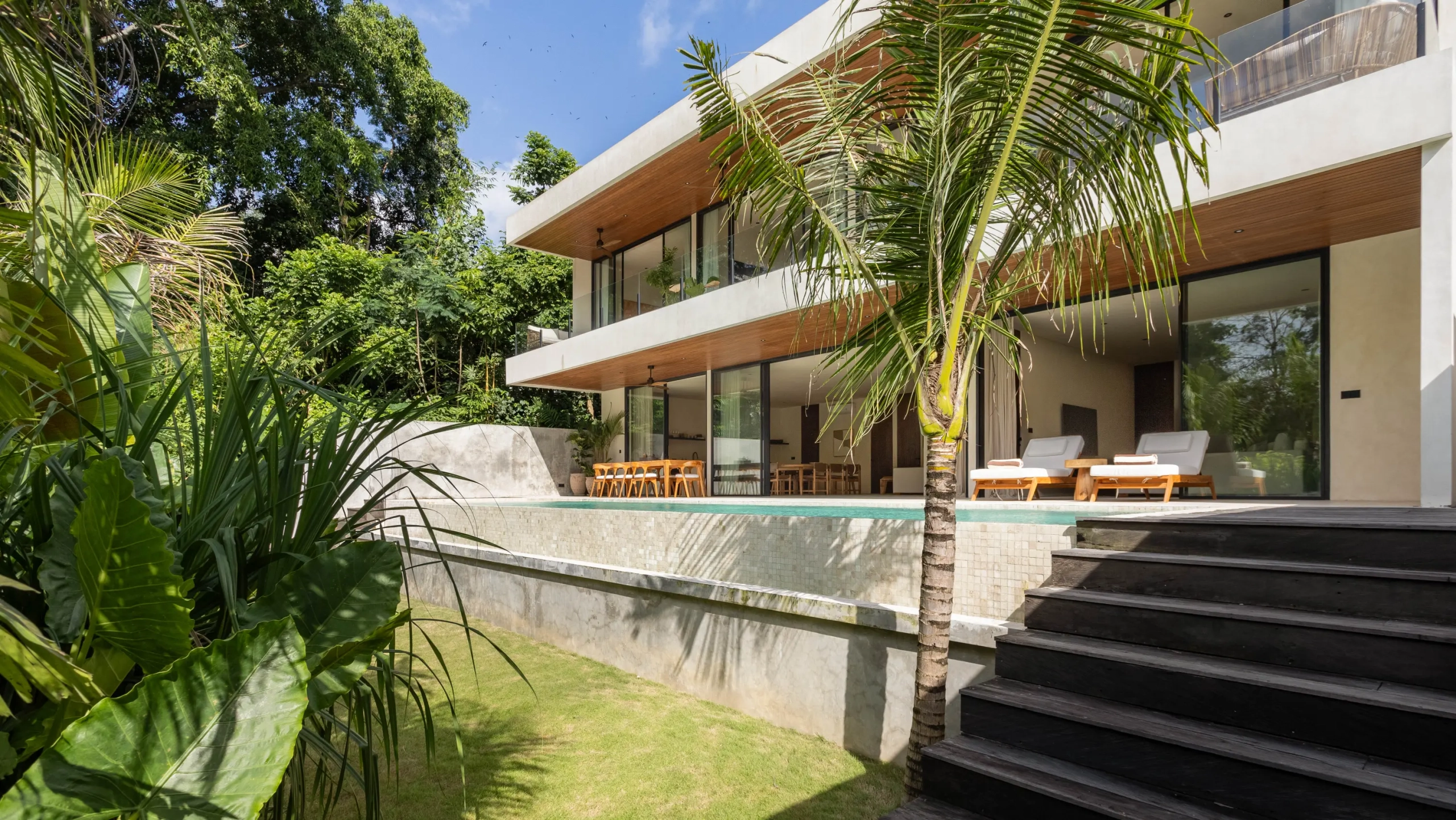 Luxury Riverside Villa in Tumbak Bayuh, Prime Residential Investment12