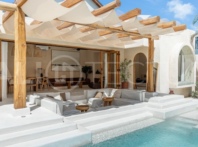 2-Units-Middle-Eastern-Inspired-Villa-for-Sale-in-Canggu-Padang-Linjong-4