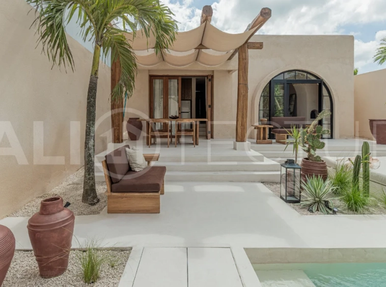 2-Units-Middle-Eastern-Inspired-Villa-for-Sale-in-Canggu-Padang-Linjong-9