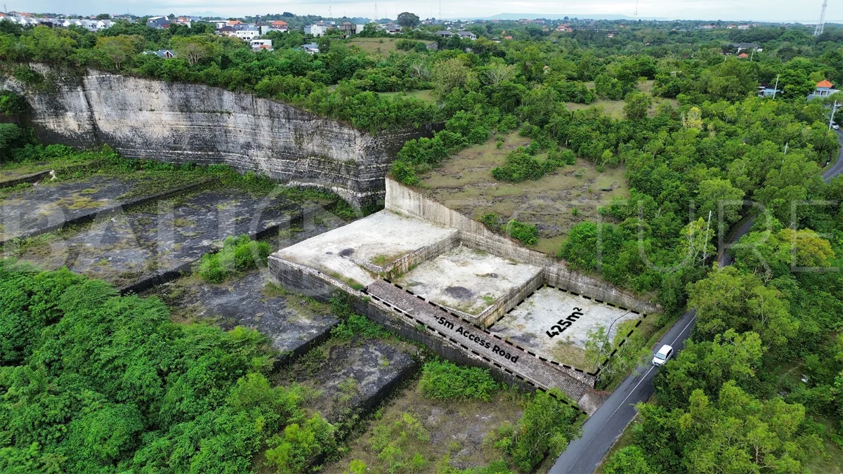 Commercial-Streetfront-Land-for-Sale-in-Melasti-2