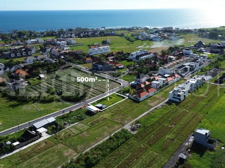 Prime-Coastal-Land-with-Lush-Green-Views-for-Sale-in-Cemagi-6