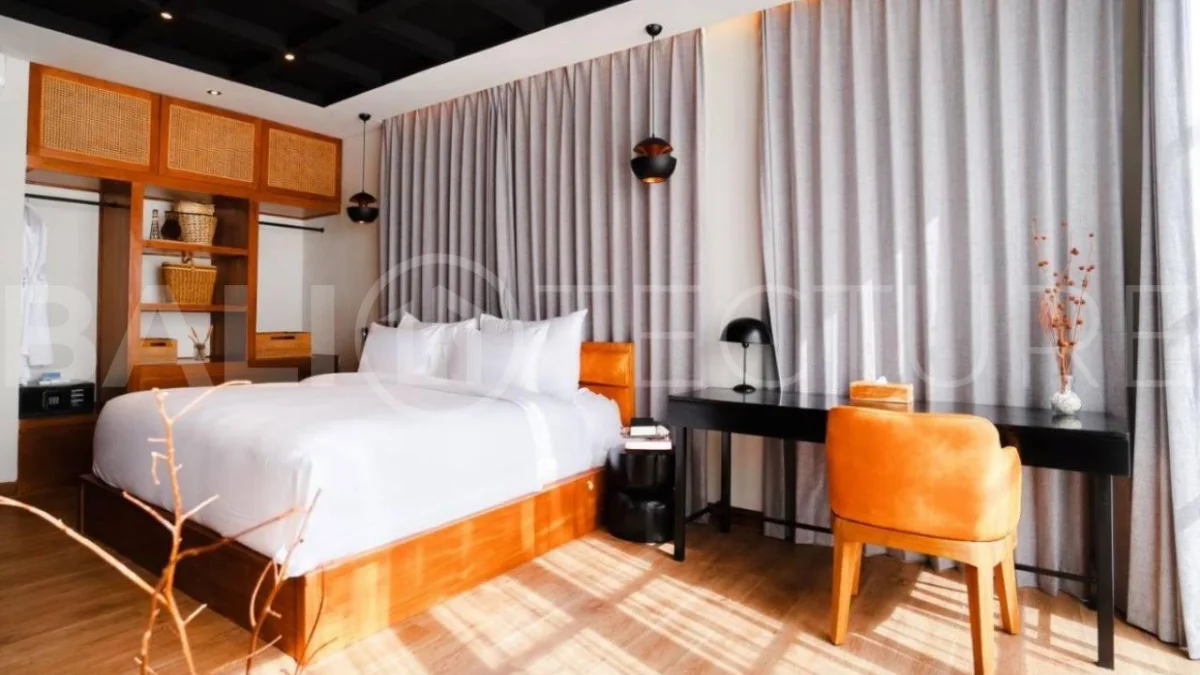 Prime-Location-3-Bedroom-Exclusive-Villa-for-Sale-near-Berawa-Beach-7