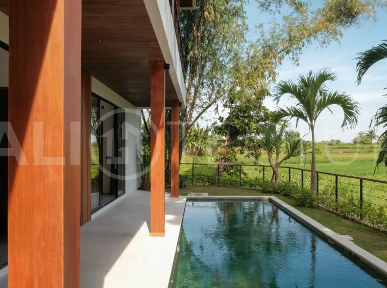 Ricefield-View-4-Bedroom-Villa-for-Sale-in-Tanah-Lot-10