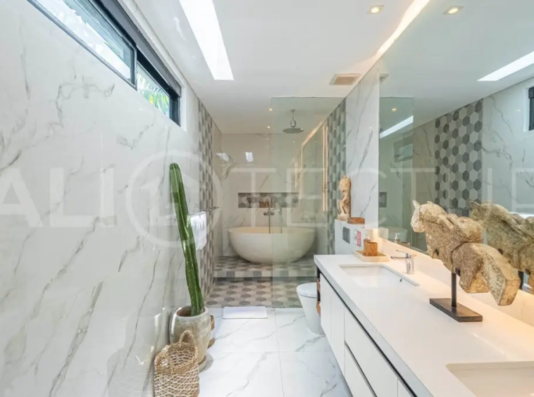 Spacious 3BR Villa in Seminyak – Ideal for Living or Investment11