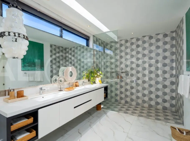 Spacious 3BR Villa in Seminyak – Ideal for Living or Investment13