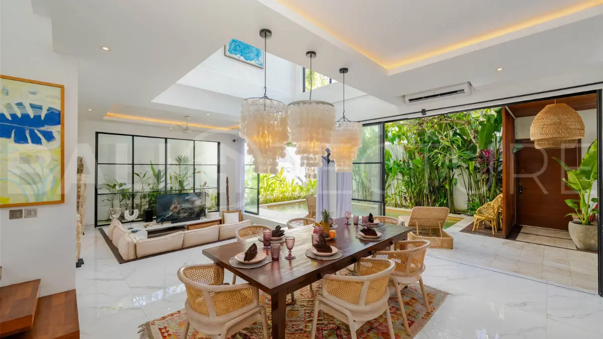 Spacious 3BR Villa in Seminyak – Ideal for Living or Investment3