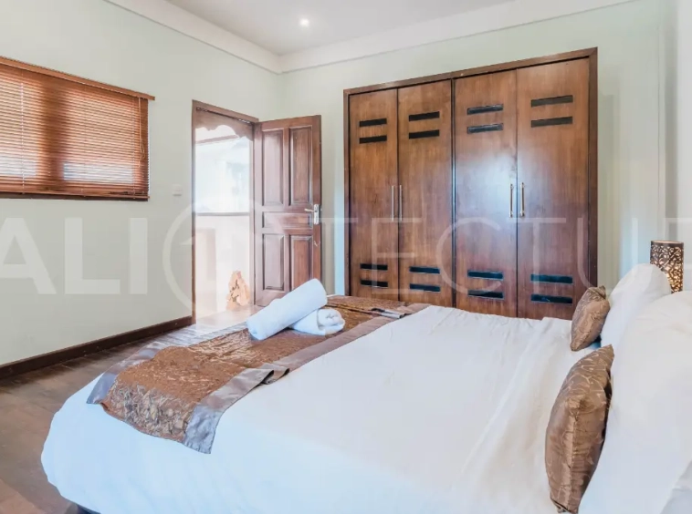 Comfortable Family Villa in Seminyak with Open Living10