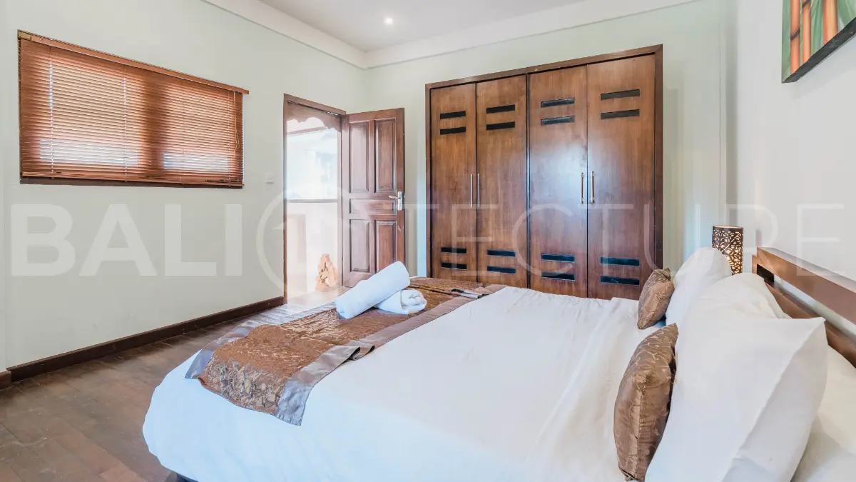Comfortable Family Villa in Seminyak with Open Living10