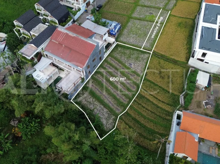 Prime 600 sqm Land in Seseh – Walking Distance to the Beach3