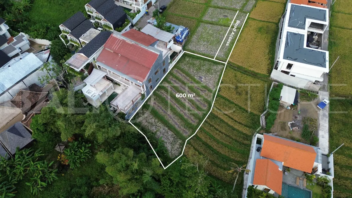 Prime 600 sqm Land in Seseh – Walking Distance to the Beach3