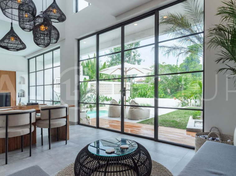 Modern Tropical Villa with Sunset Rice Field Views in Babakan11