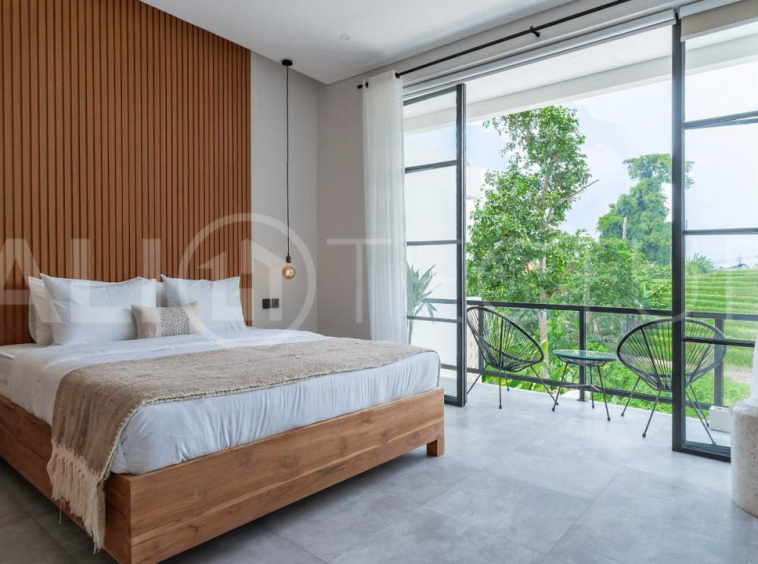 Modern Tropical Villa with Sunset Rice Field Views in Babakan17