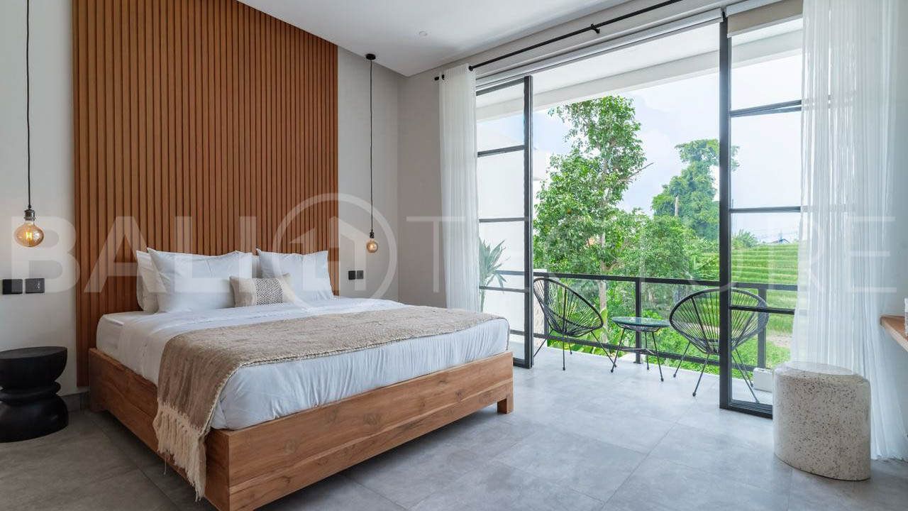 Modern Tropical Villa with Sunset Rice Field Views in Babakan17