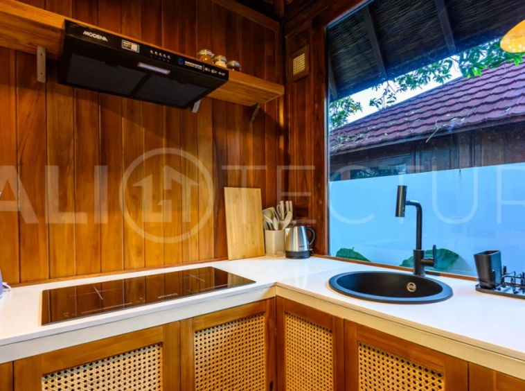 Charming-Wooden-1-Bedroom-Villa-for-Sale-in-Ungasan-10
