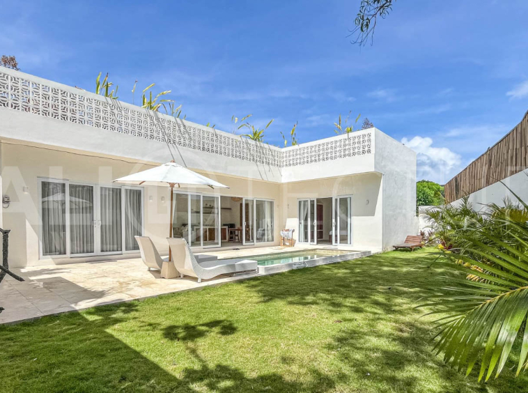 Modern 2 Bedroom Villa with Rooftop & Tropical Garden in Nyang Nyang4