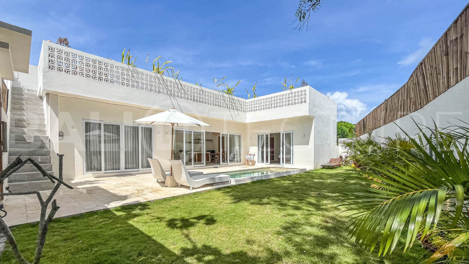 Modern 2 Bedroom Villa with Rooftop & Tropical Garden in Nyang Nyang4