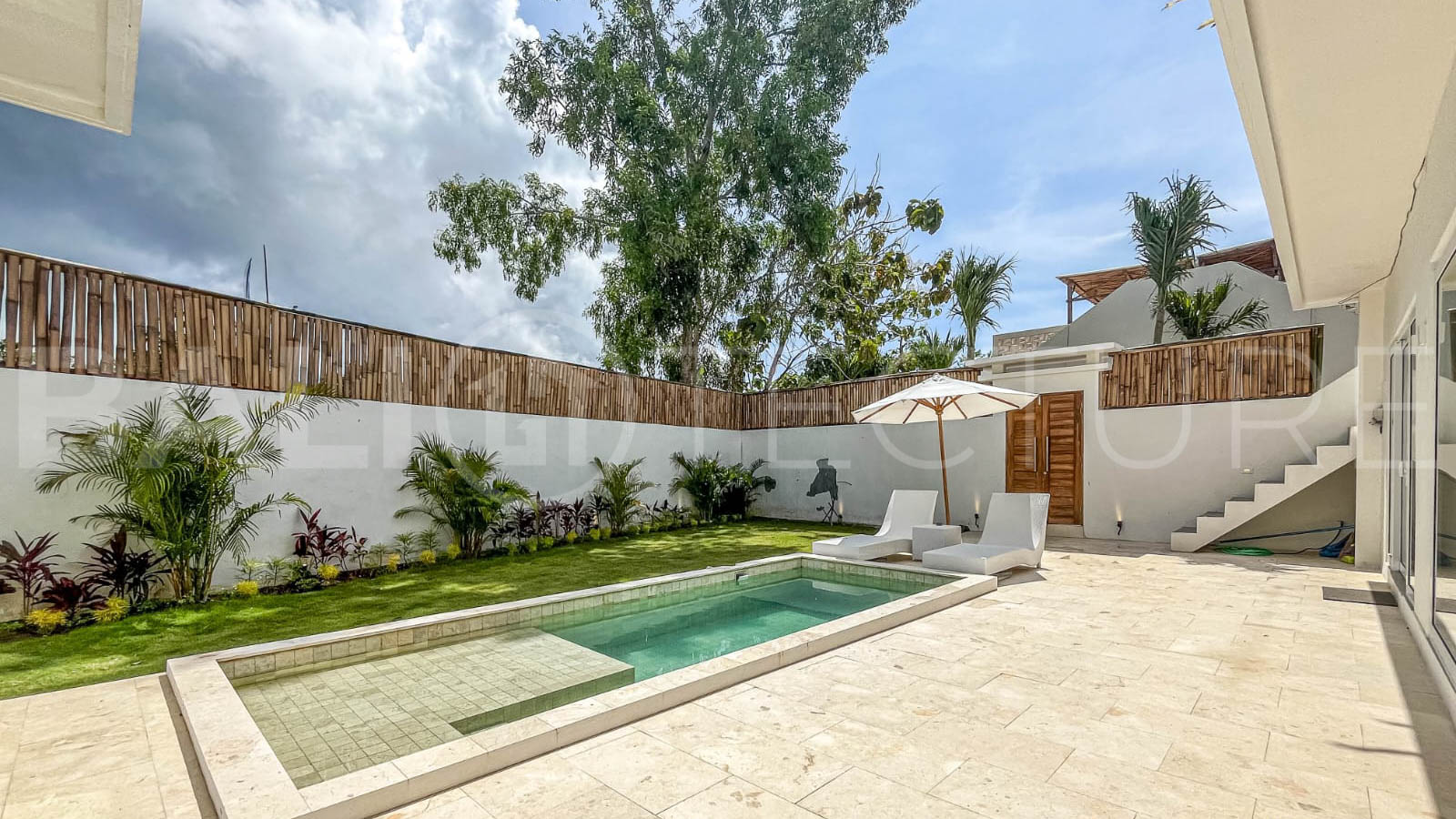 Modern 2 Bedroom Villa with Rooftop & Tropical Garden in Nyang Nyang7