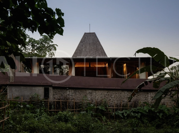 Joglo-Style-3-Bedroom-Villa-for-Sale-in-Buwit-Tabanan-11