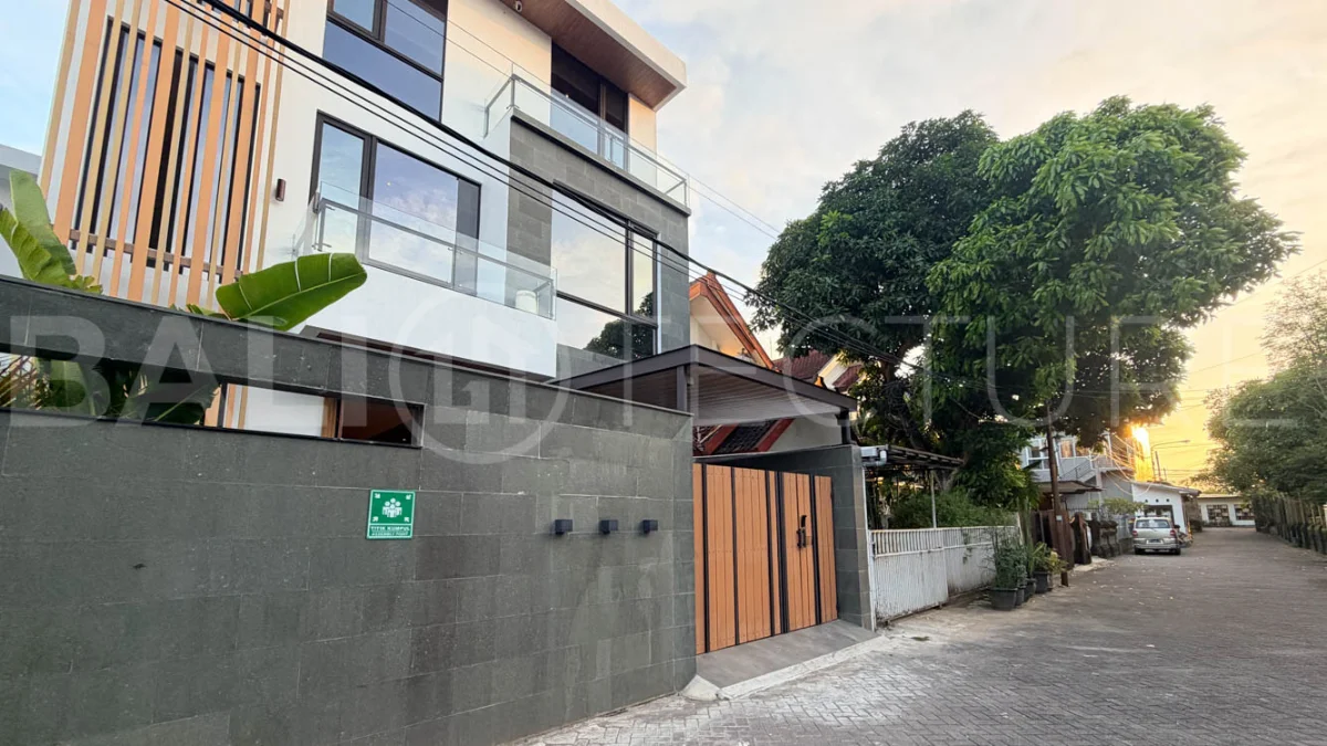 Luxurious-Modern-3-1-Bedroom-Villa-for-Sale-in-Seminyak-Residential-18
