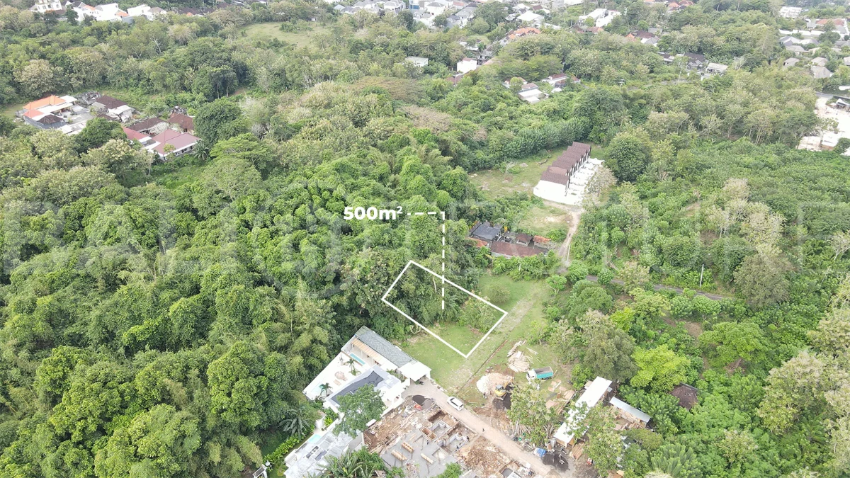Perfectly-Located-500m2-Land-for-Sale-between-Ungasan-and-Uluwatu-6