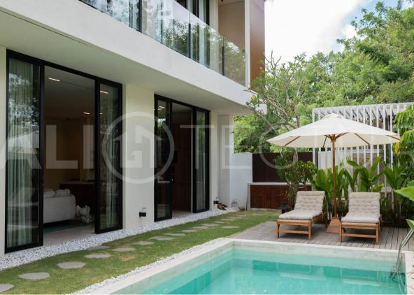 Modern 3-Bedroom Villa Near Gunung Payung Beach8