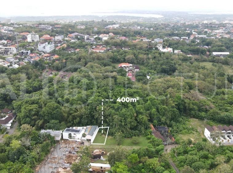 Strategic-400m2-Land-for-Sale-between-Ungasan-and-Uluwatu-1
