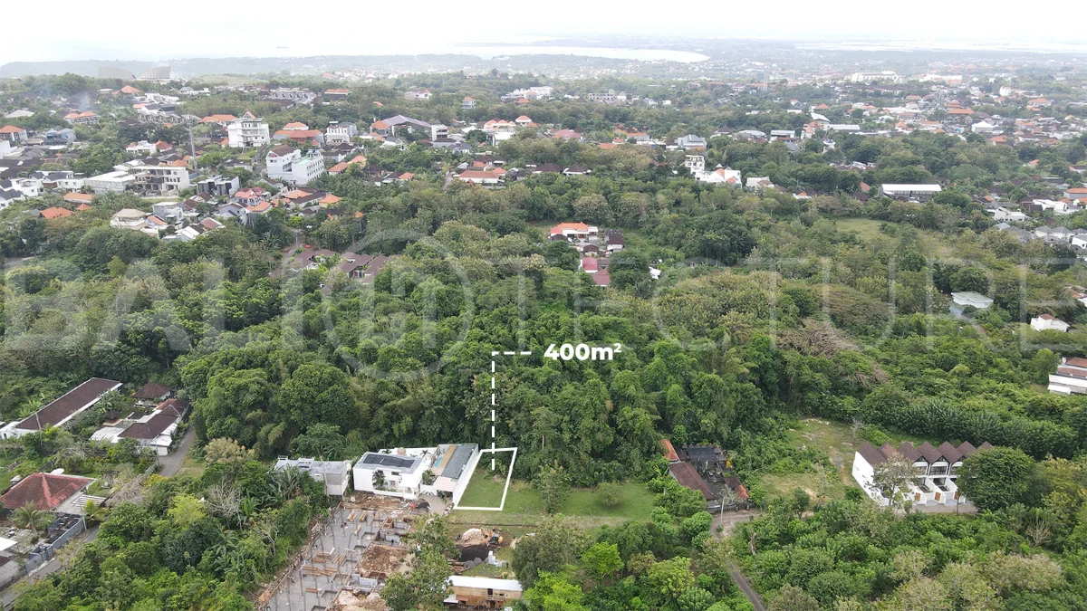 Strategic-400m2-Land-for-Sale-between-Ungasan-and-Uluwatu-1