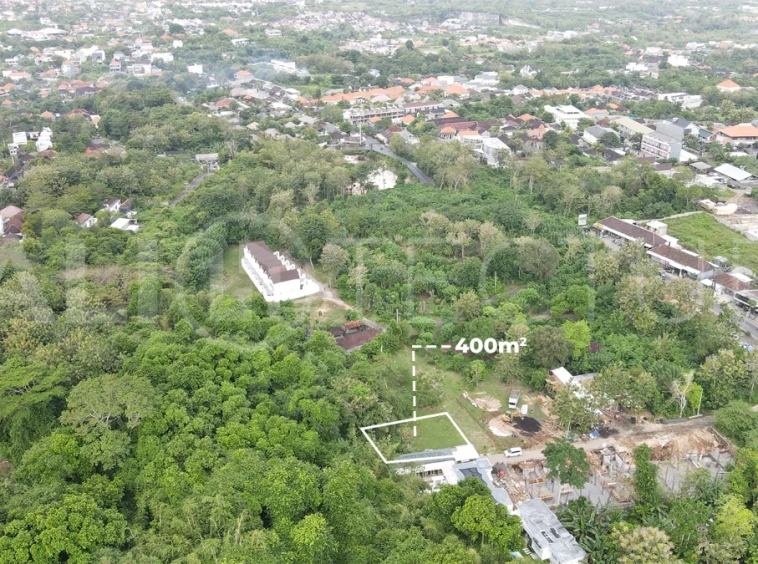 Strategic-400m2-Land-for-Sale-between-Ungasan-and-Uluwatu-11