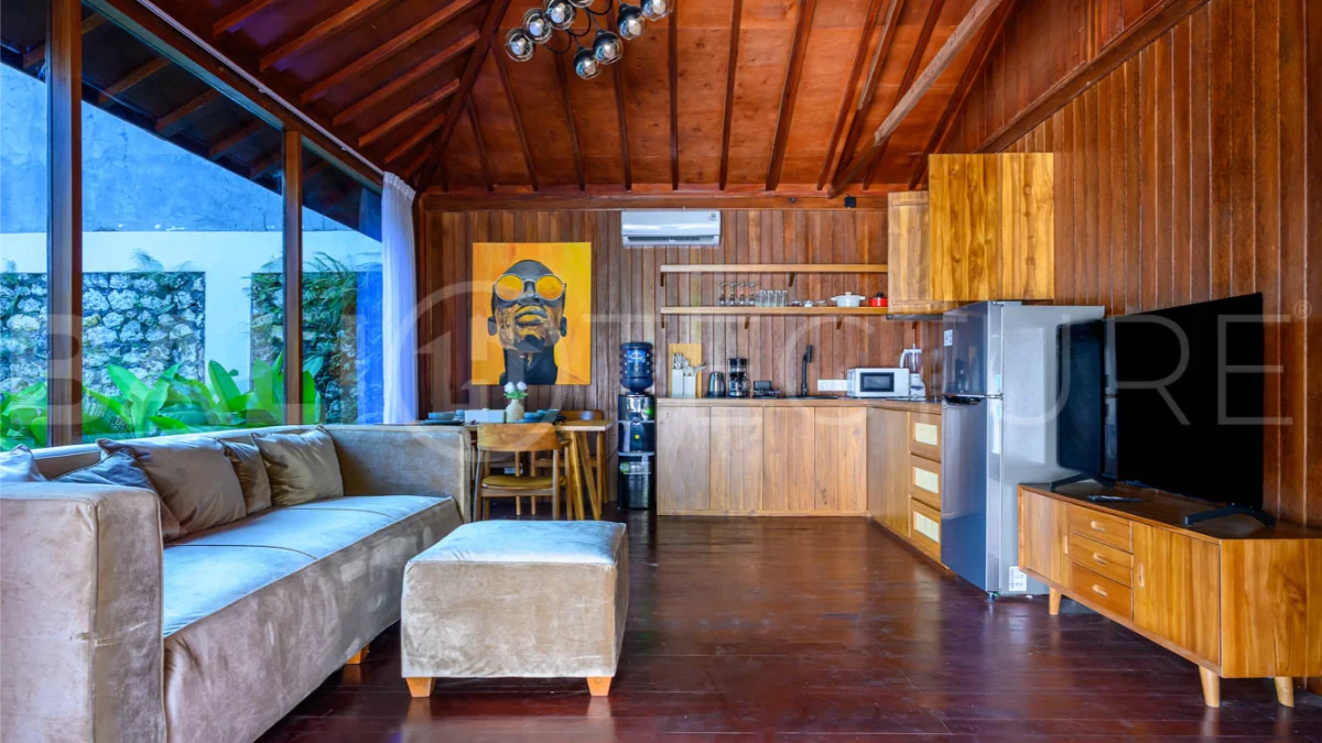 Wooden-Classic-2-Bedroom-Villa-for-Sale-in-Ungasan-7