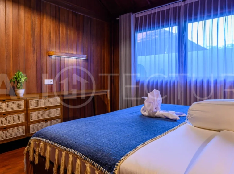 Wooden-Classic-2-Bedroom-Villa-for-Sale-in-Ungasan-15