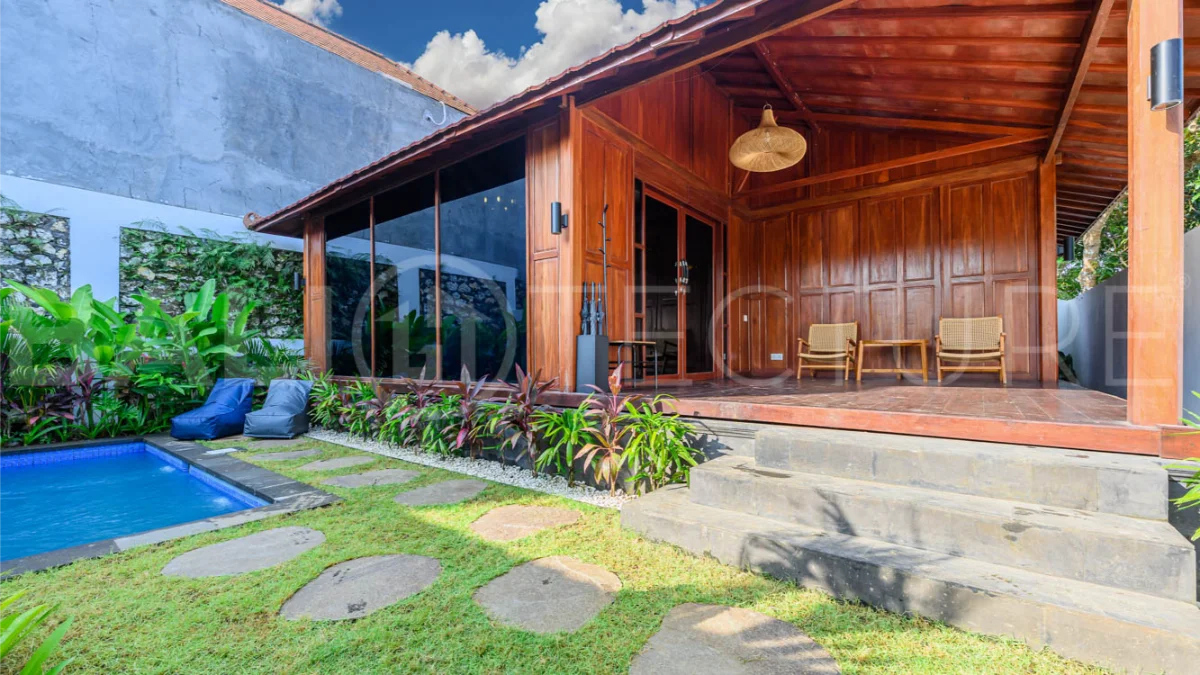 Wooden-Classic-2-Bedroom-Villa-for-Sale-in-Ungasan-3