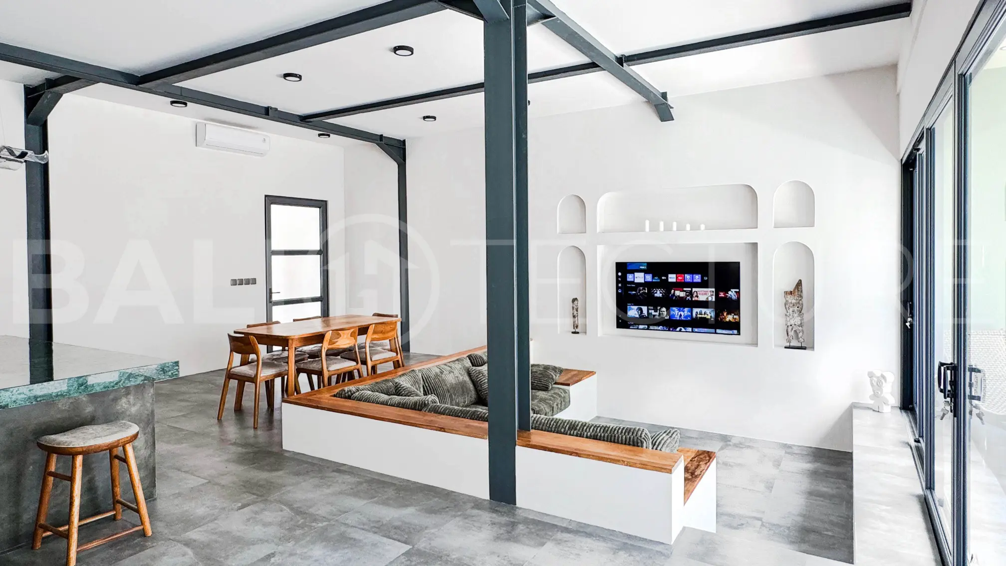 Contemporary Tropical Villa in Uluwatu – Move-In Ready Investment Opportunity5