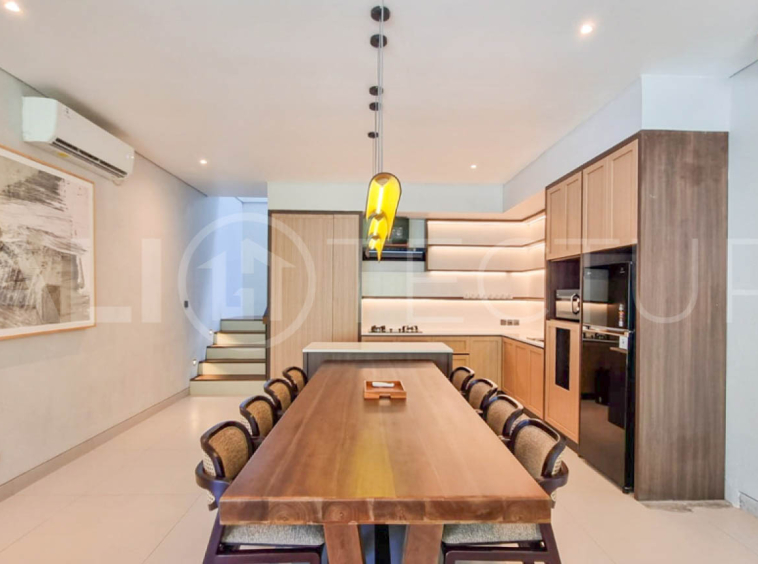 Brand New Modern 4 Bedroom Villa with Private Pool in Batu Bolong, Canggu9