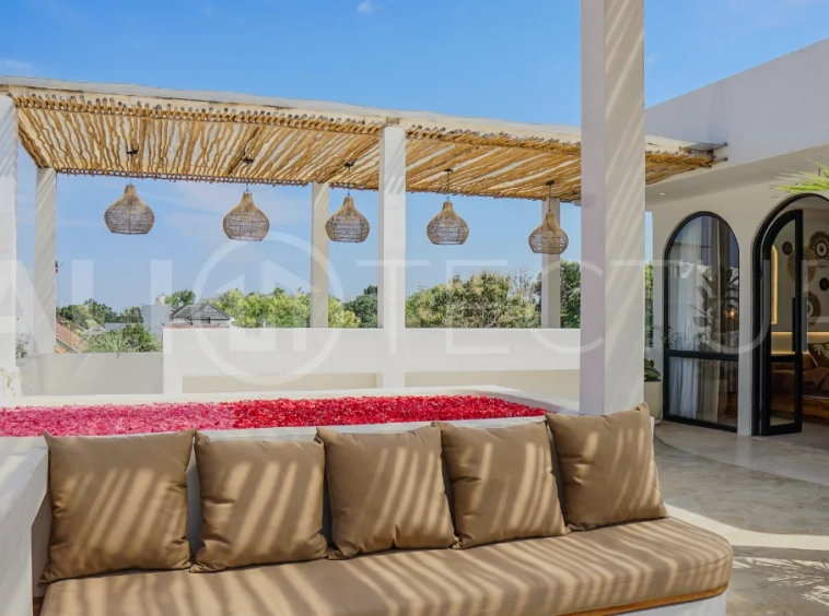 Charming-3-Bedroom-Villa-for-Sale-near-Melasti-Beach-Ungasan-18