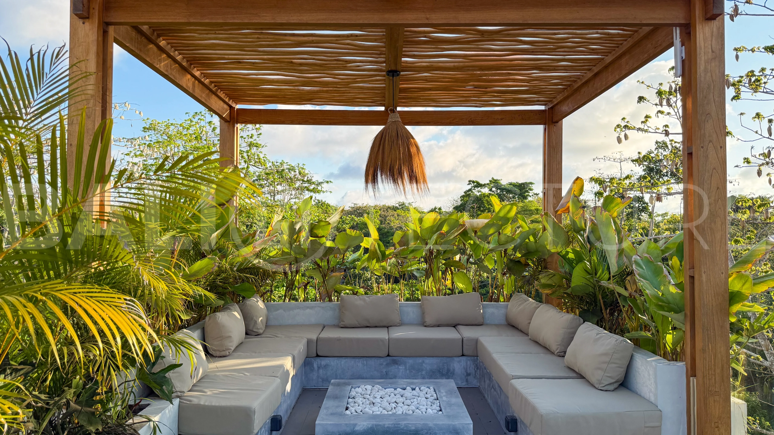 Modern-Tropical-3-Bedroom-Villa-for-Sale-in-Uluwatu-6