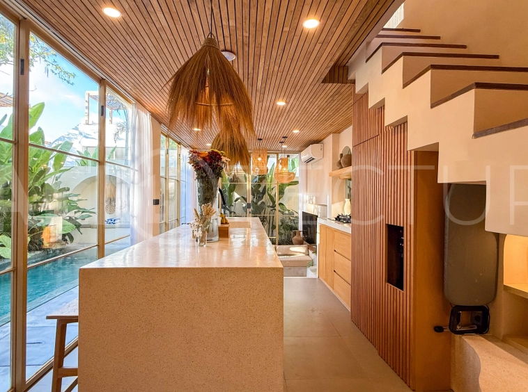 Modern-Tropical-3-Bedroom-Villa-for-Sale-in-Uluwatu-11