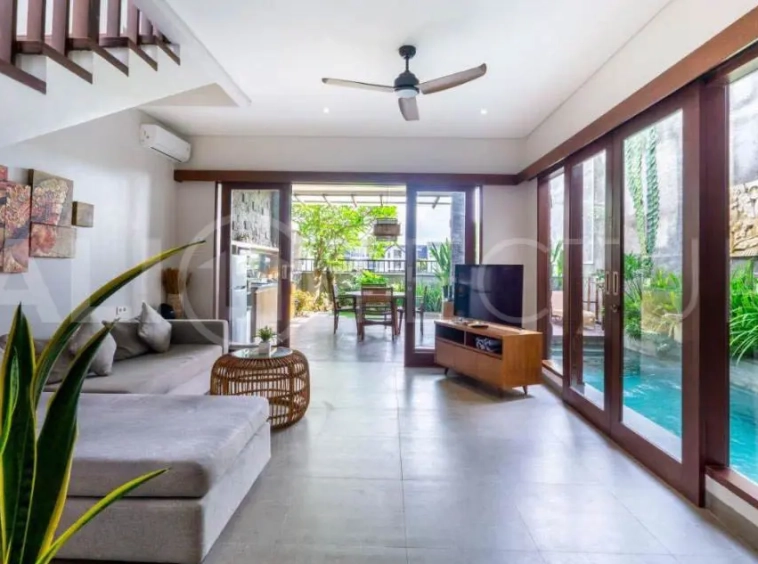 Freehold 5BR Villa Investment Near Batu Bolong Beach12