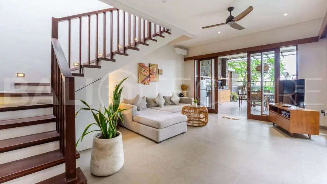 Freehold 5BR Villa Investment Near Batu Bolong Beach16