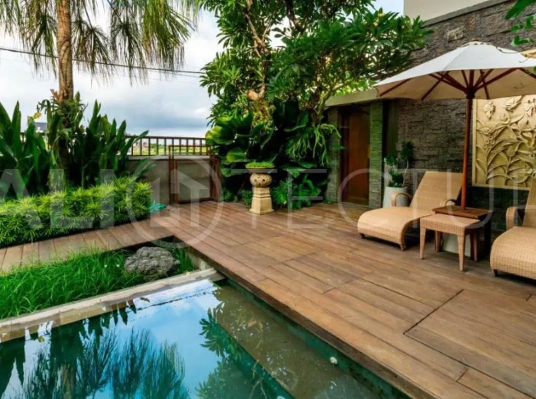 Freehold 5BR Villa Investment Near Batu Bolong Beach4