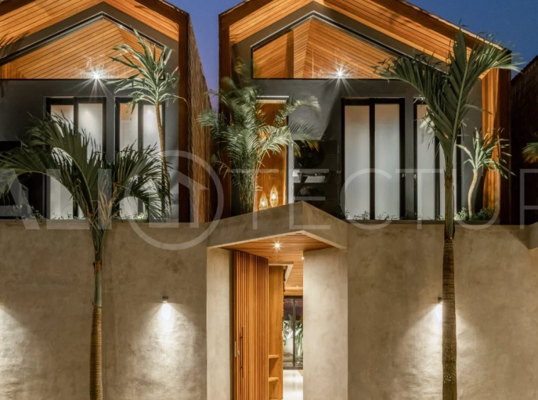 Off-plan 2-bedroom villa for sale near Bingin Beach, featuring traditional Balinese and contemporary architecture, a private 10 m² swimming pool, lush tropical surroundings, and fully furnished interiors.