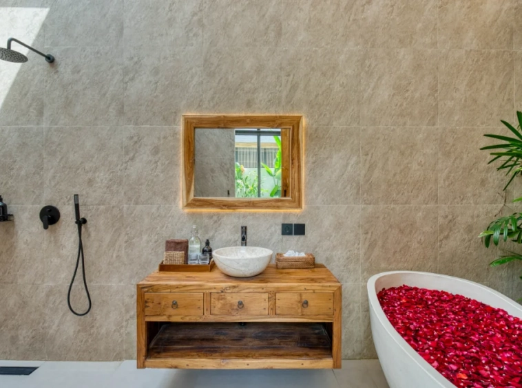 Elegant-1-Bedroom-Brand-New-Villa-for-Sale-in-Uluwatu-5