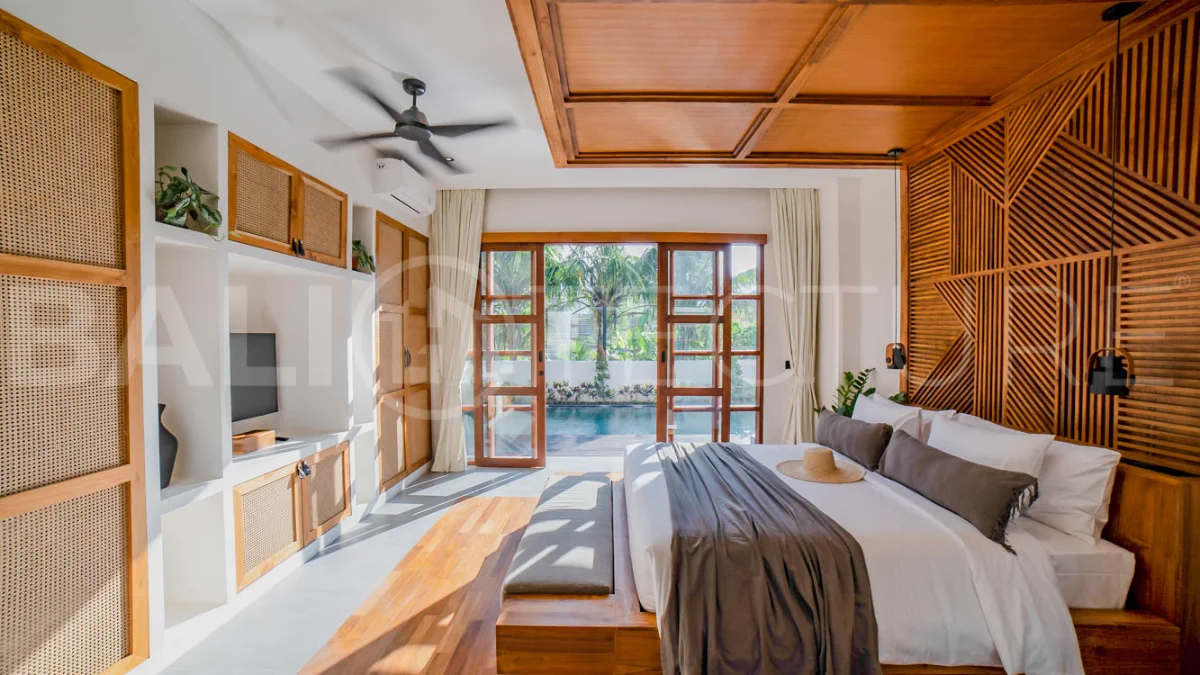 Fantastic-5-Bedroom-Ricefield-View-Villa-for-Sale-in-Cemagi-Beachside-15