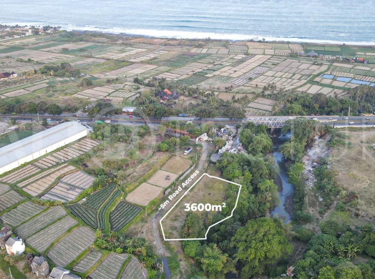 Riverside-3600m2-Land-for-Sale-near-Purnama-Beach-Ketewel-8