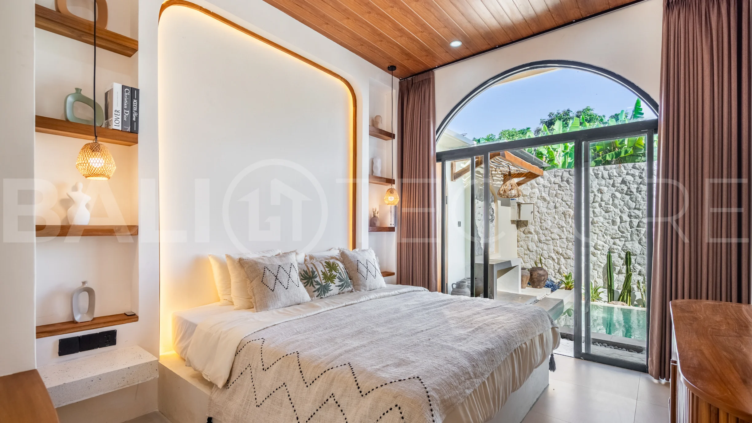 Tropical-2-Bedroom-Brand-New-Villa-for-Sale-in-Ungasan-19