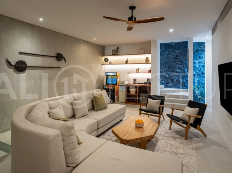 Brand-new 4-bedroom luxury leasehold villa for sale in tranquil Ubud, featuring a 100 sqm infinity pool overlooking lush canyon views, tropical modern architecture, spacious open-plan living areas, private parking, and unobstructed sunrise views.